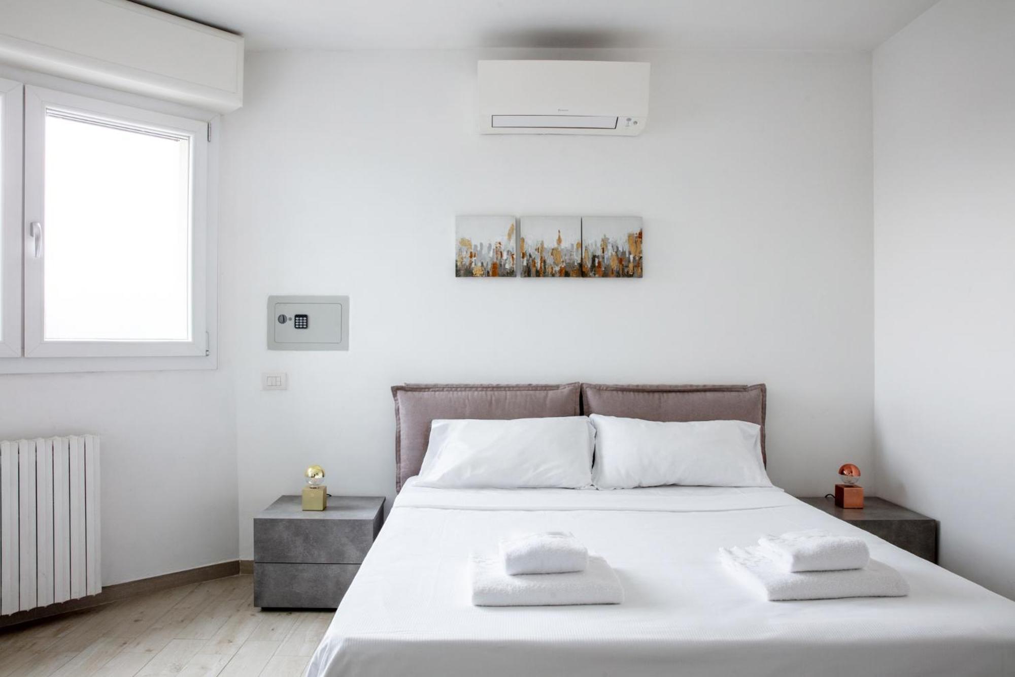 Dehomes - Porta Genova Luxury Stay Milano Eksteriør billede
