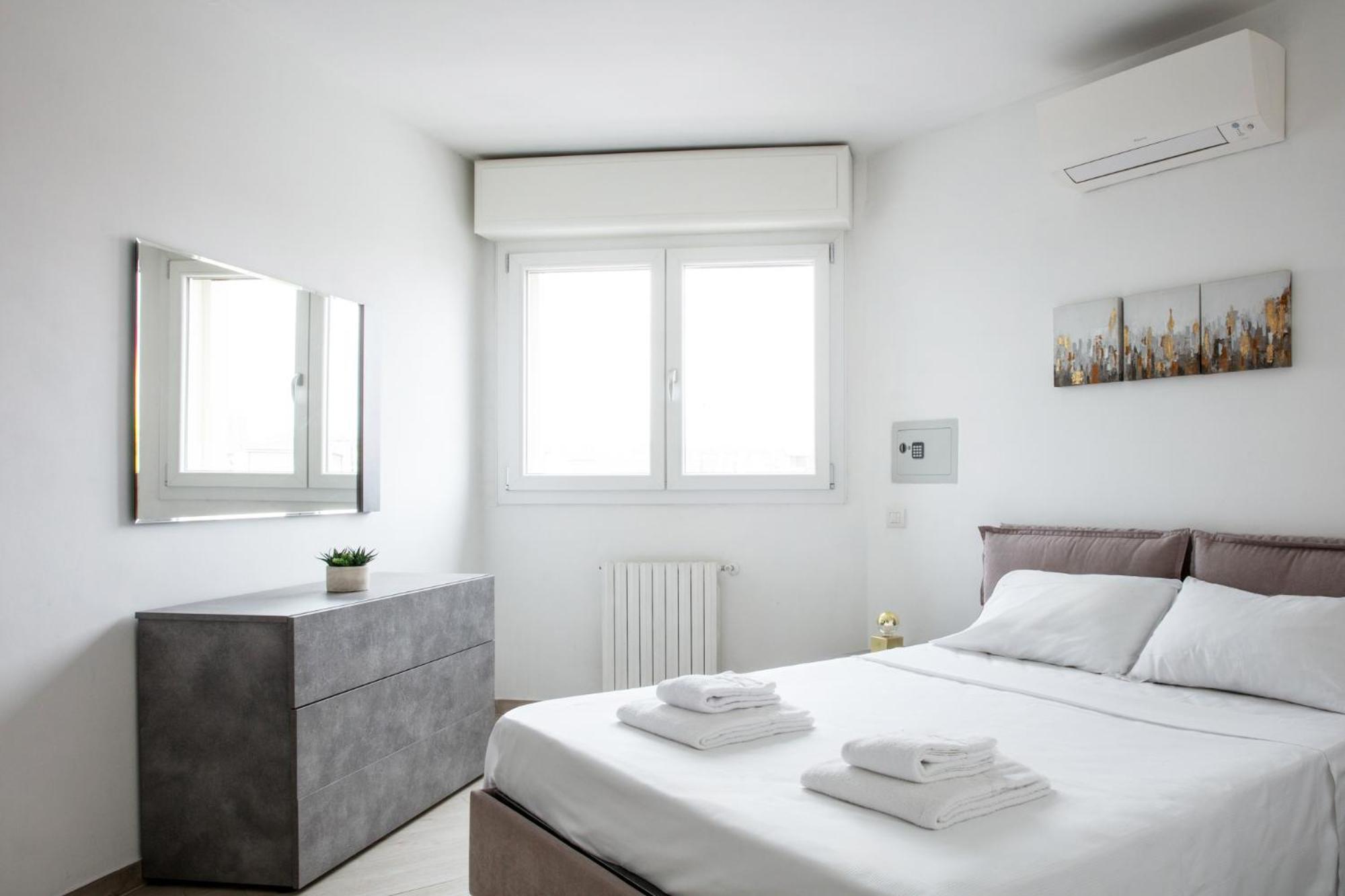Dehomes - Porta Genova Luxury Stay Milano Eksteriør billede